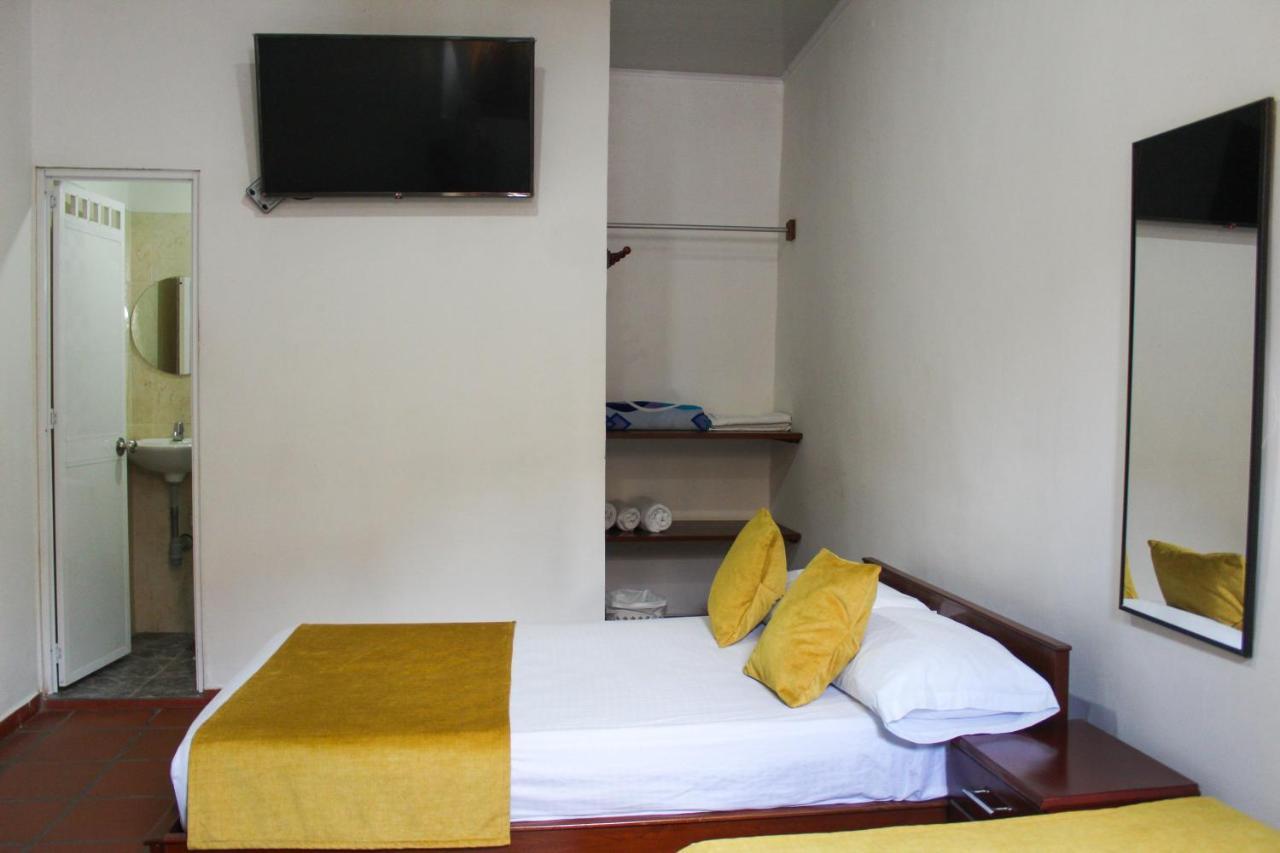 Hotel Colonial San Felipe Girón Buitenkant foto