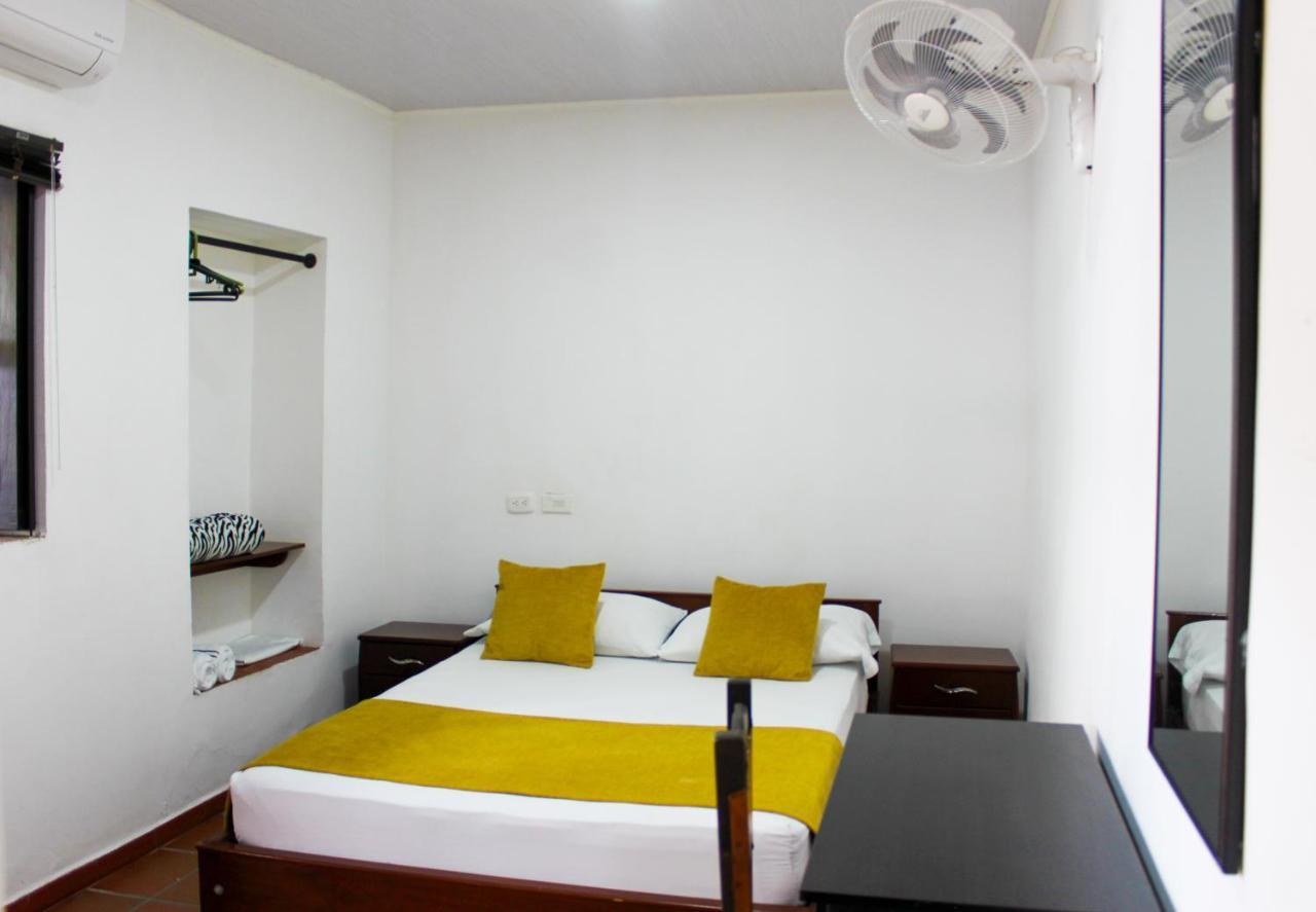 Hotel Colonial San Felipe Girón Buitenkant foto